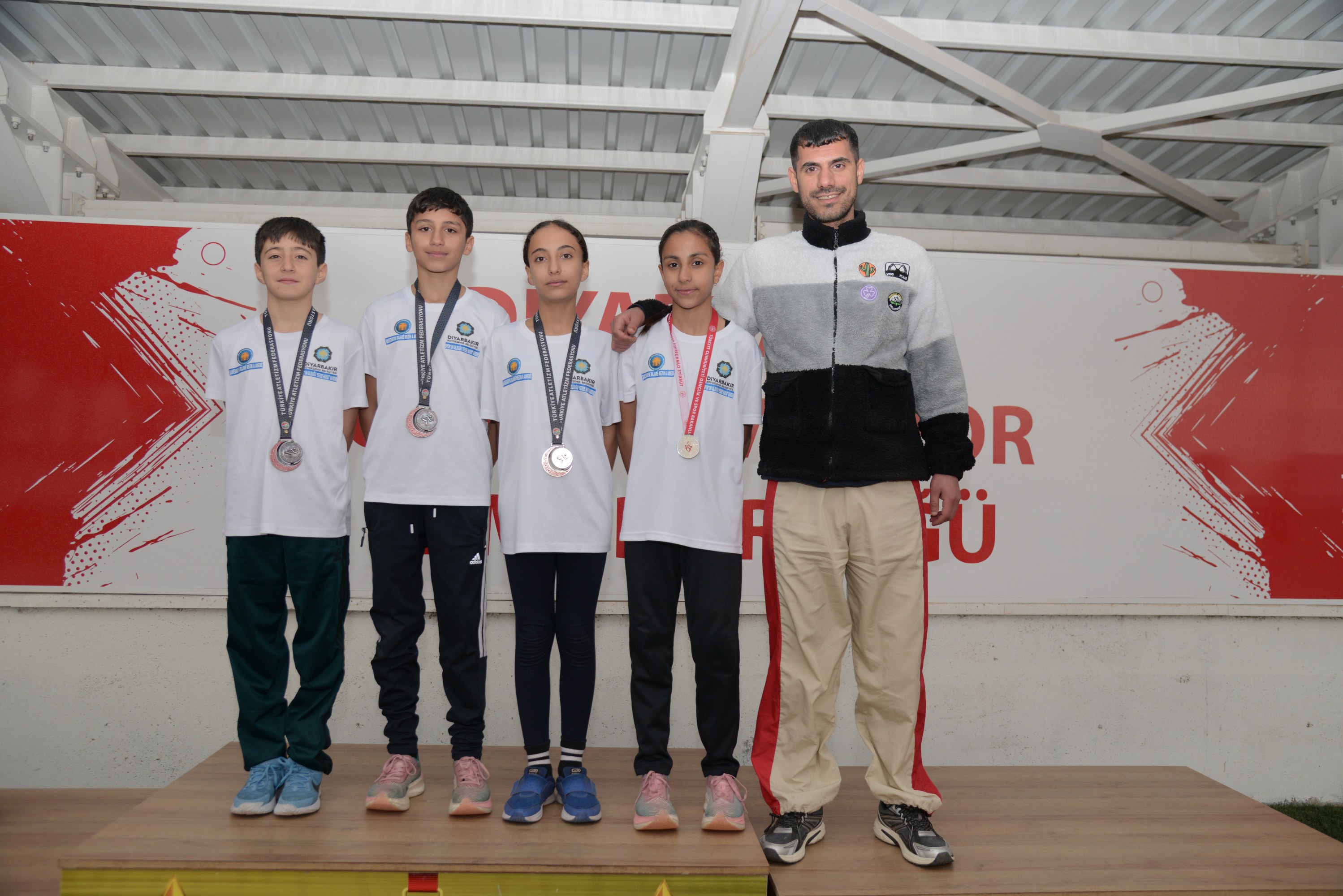 Diyarbakır Atletleri U14 Türkiye Şampiyonası'nda Zirveye Koştu - Kare 1