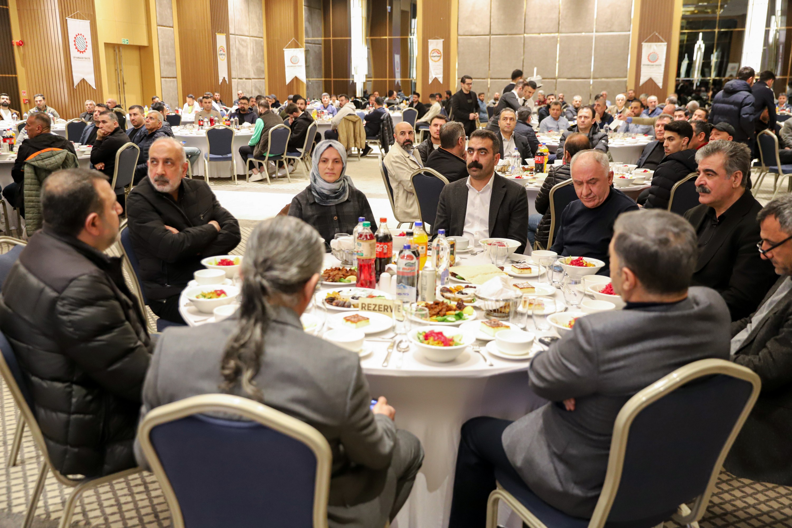 Eşbaşkan Hatun, Tekstil Sektörü Temsilcileriyle İftarda Buluştu