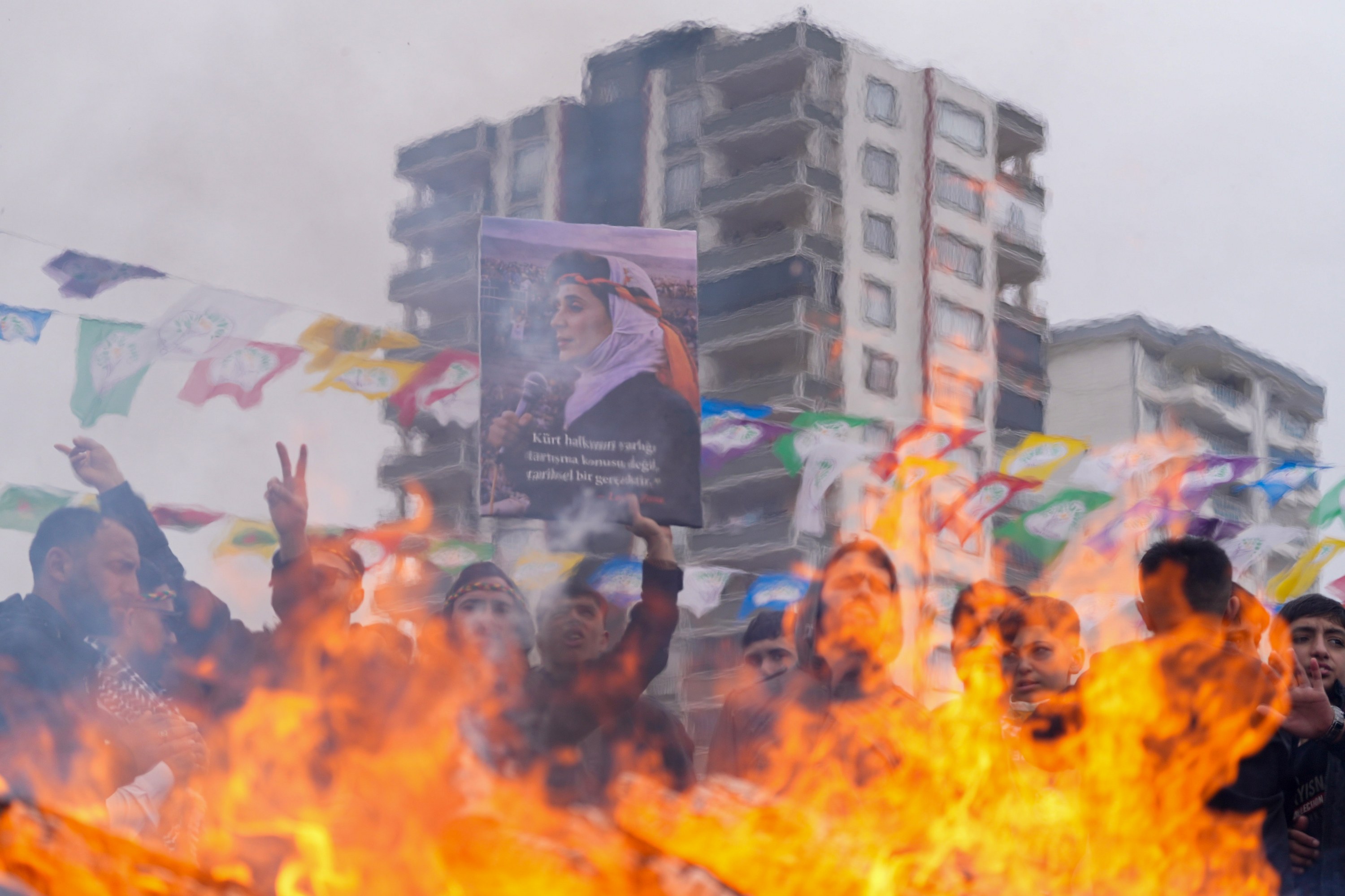 Diyarbakır Eşbaşkanı Bucak'tan Siverek Newroz'unda Barış Mesajı - Kare 5
