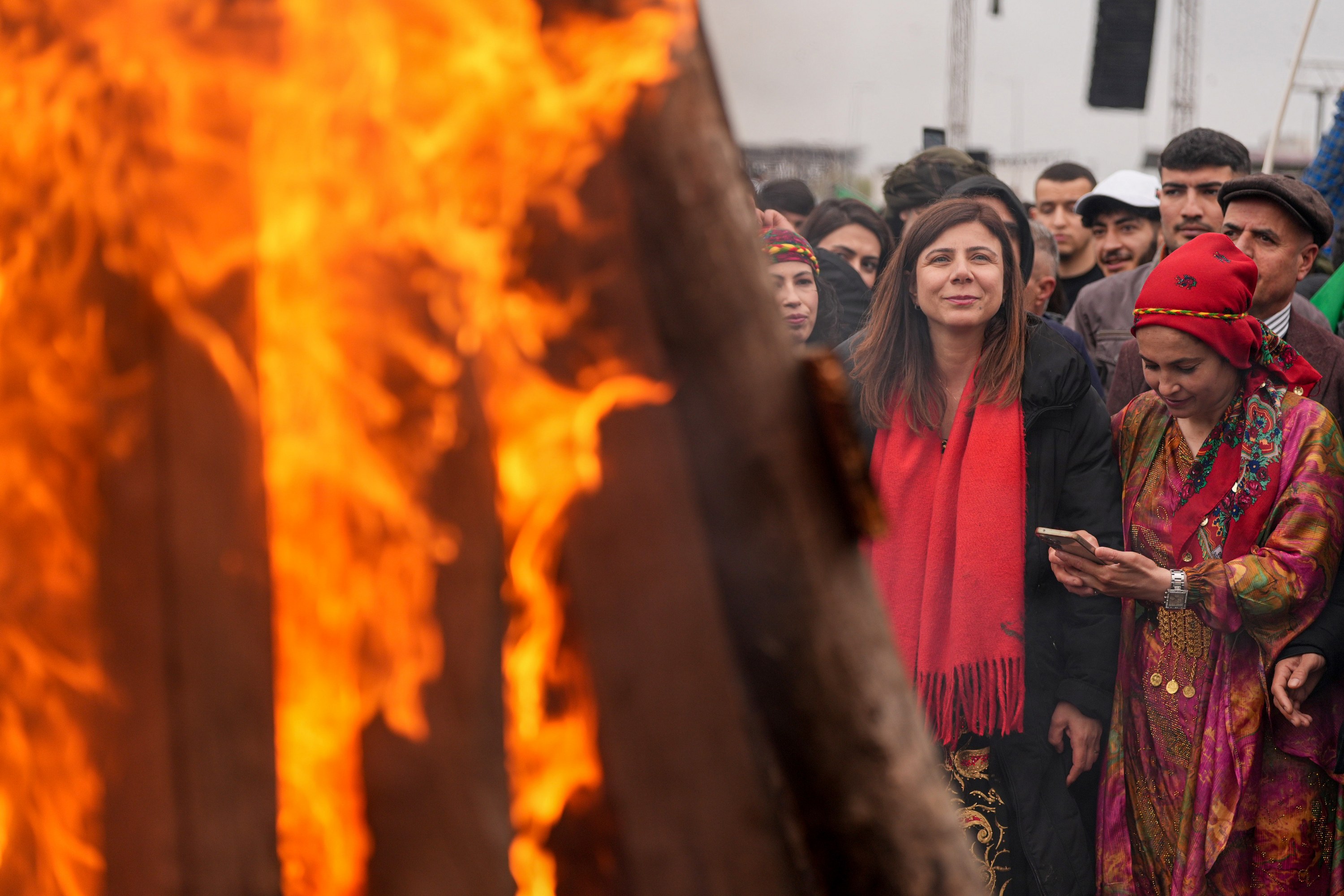 Diyarbakır Eşbaşkanı Bucak'tan Siverek Newroz'unda Barış Mesajı - Kare 6