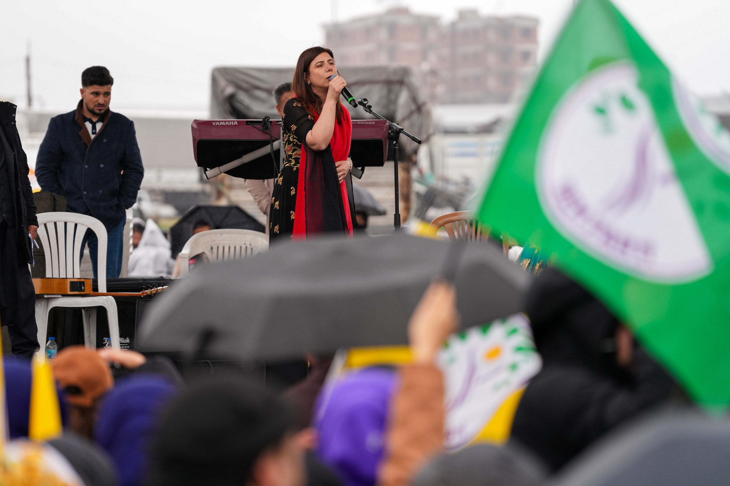 Diyarbakır Eşbaşkanı Bucak'tan Siverek Newroz'unda Barış Mesajı - Kare 8