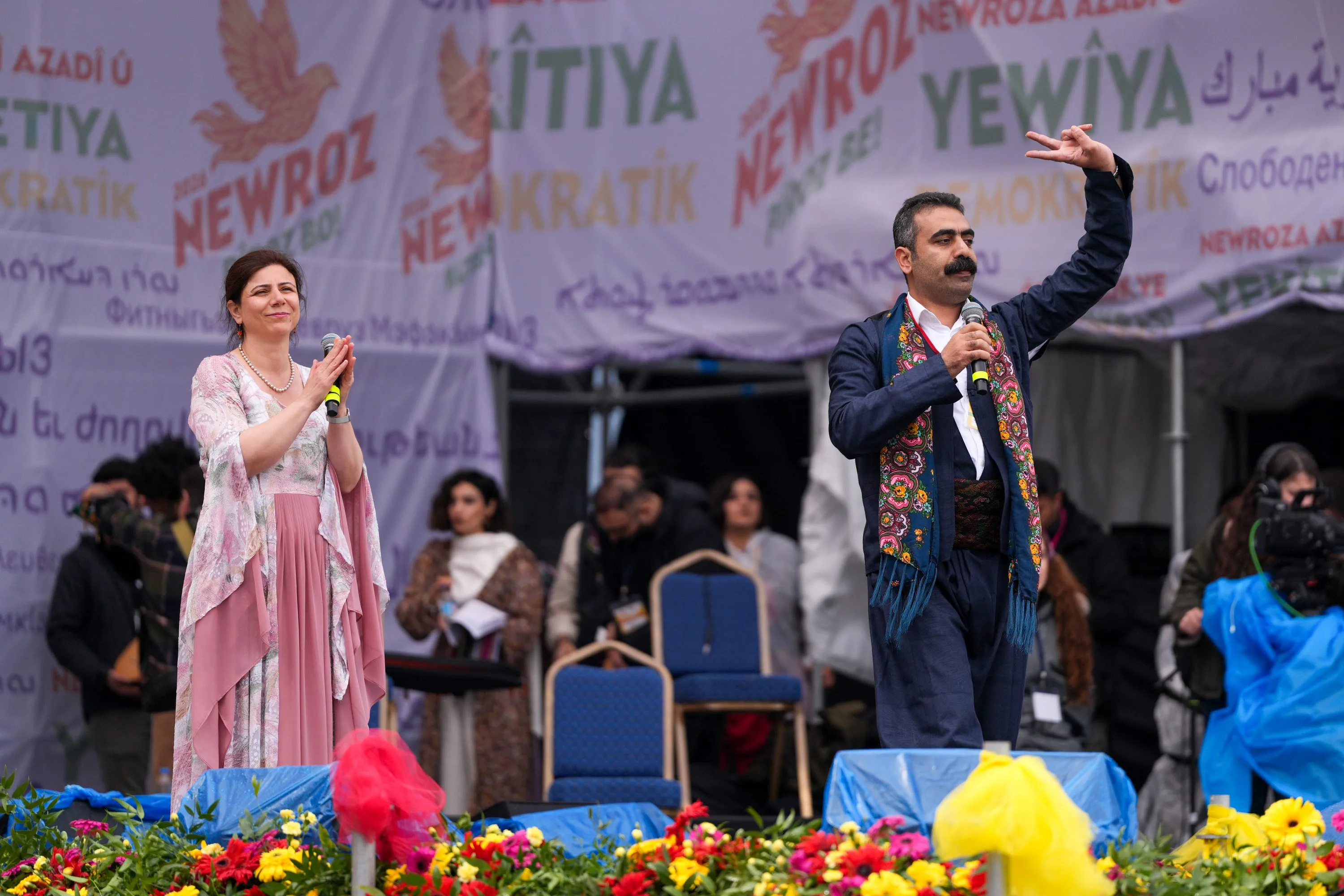 Diyarbakır'da Yüz Binlerin Katılımıyla Newroz Coşkusu Yaşandı - Kare 16