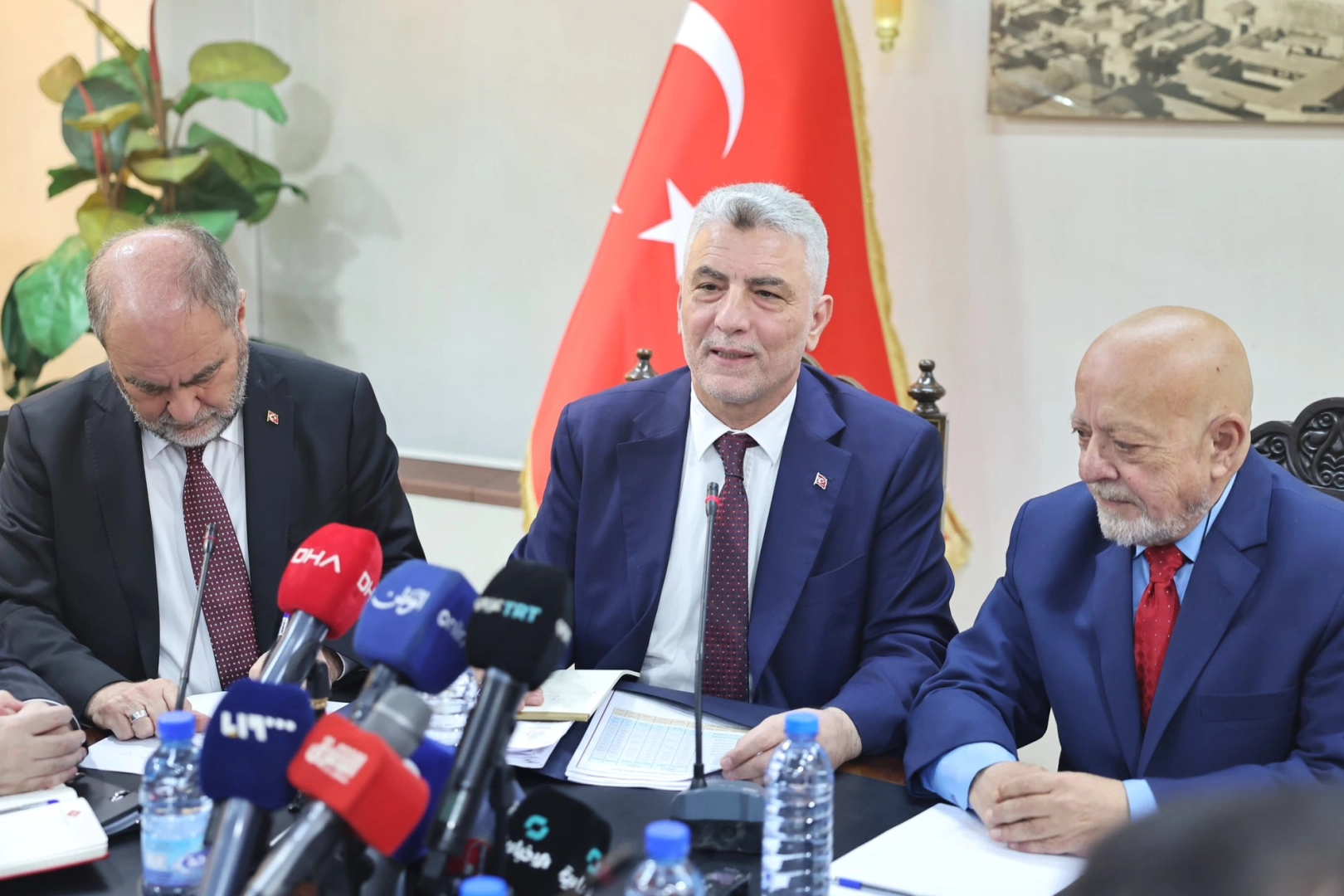 Bakan Bolat’tan Şam’da kritik görüşme